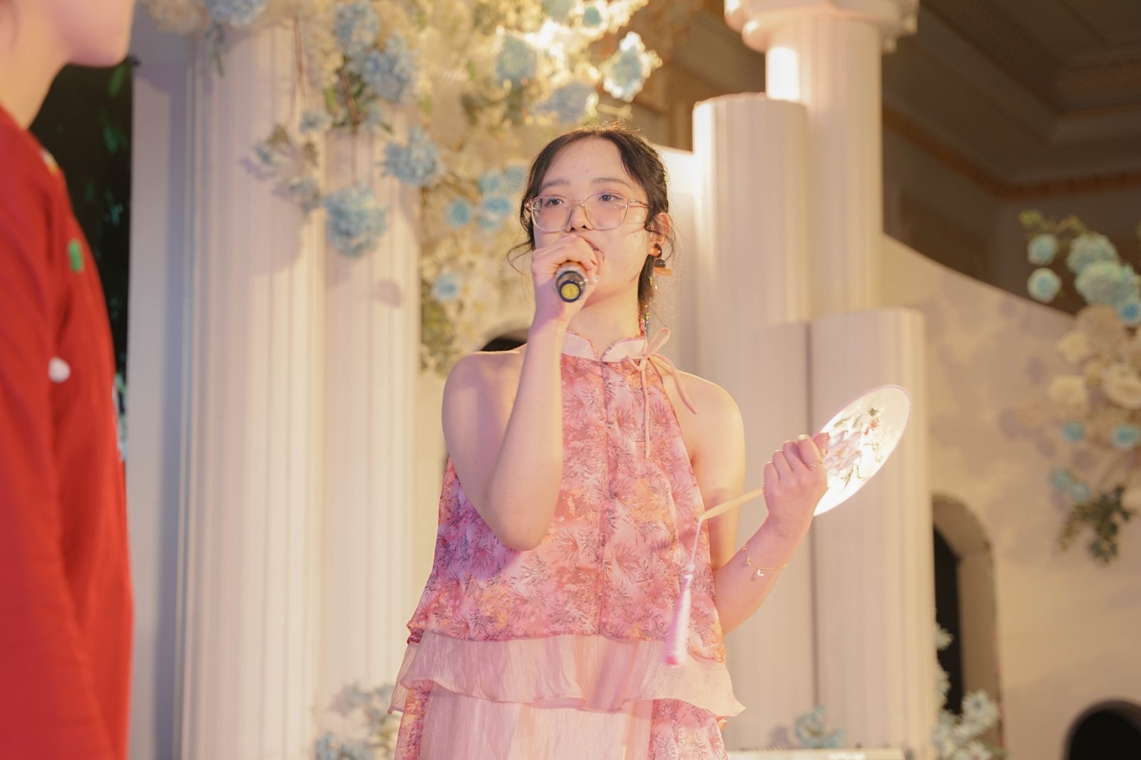 Hello Vietnam performance