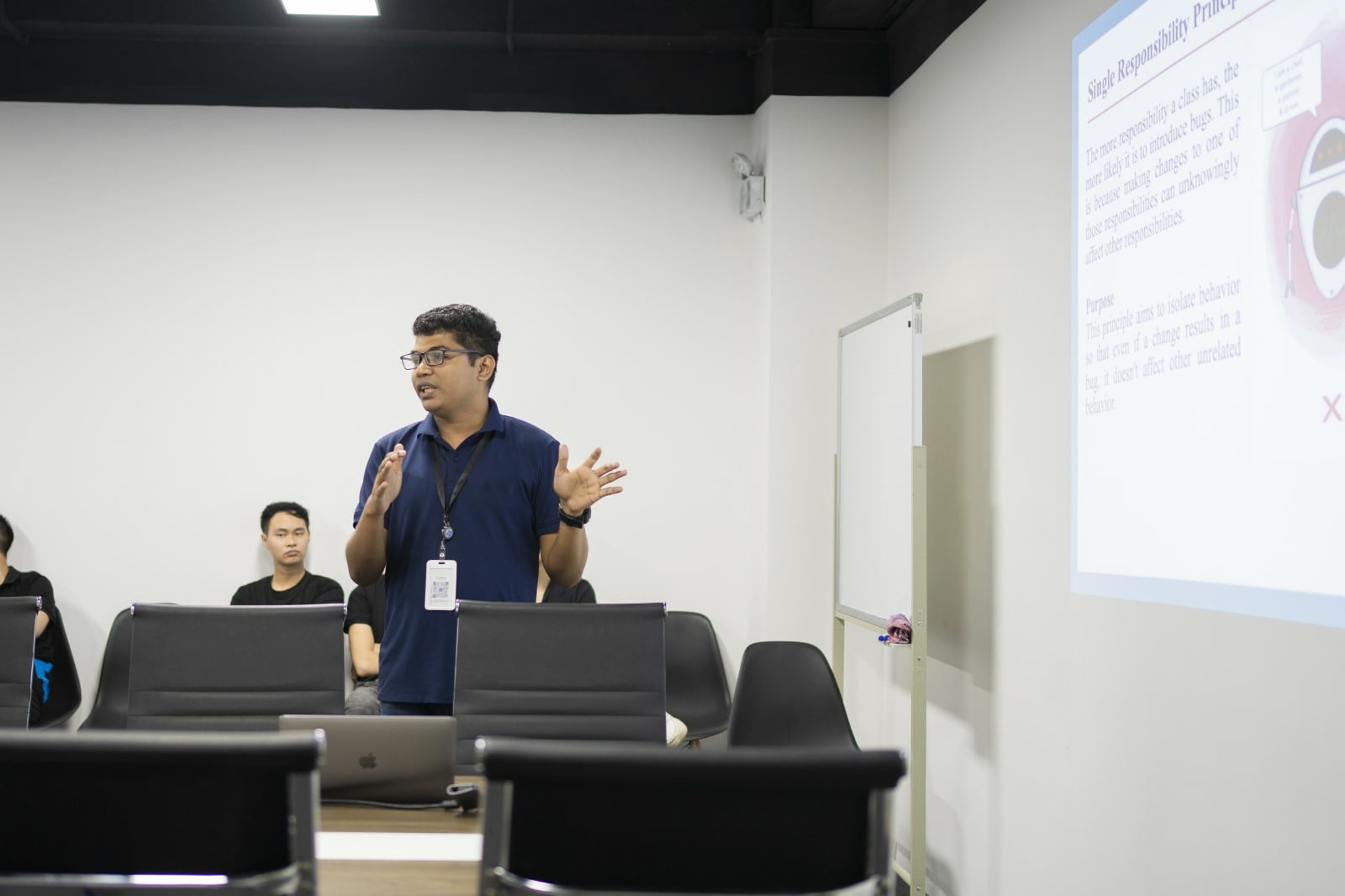 Speaker presenting at TECHVICON #10