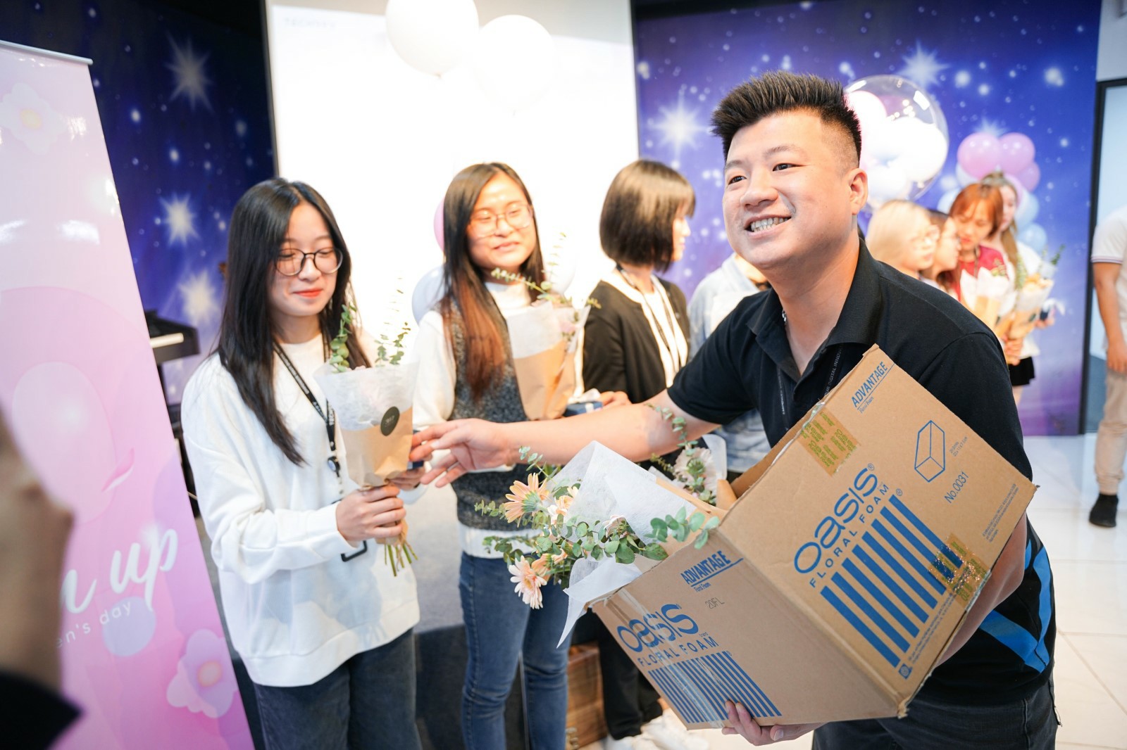 Gift exchange at TECHVIFY