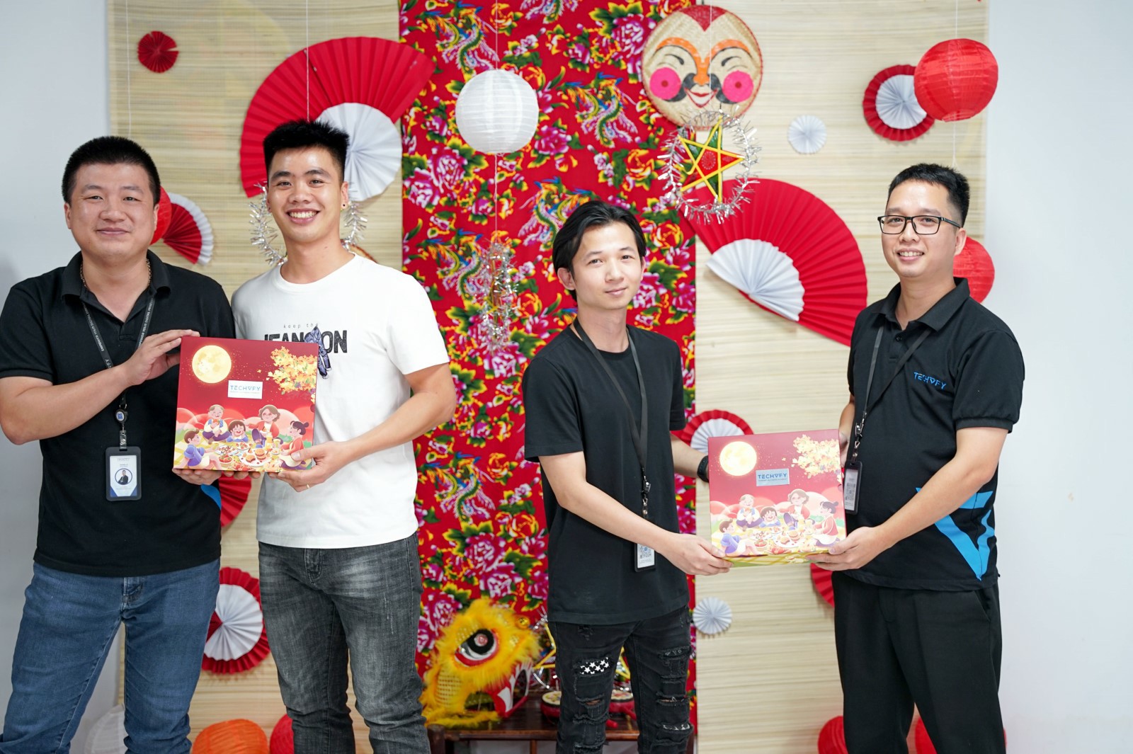 TECHVIFY employees at Mid-Autumn Festival